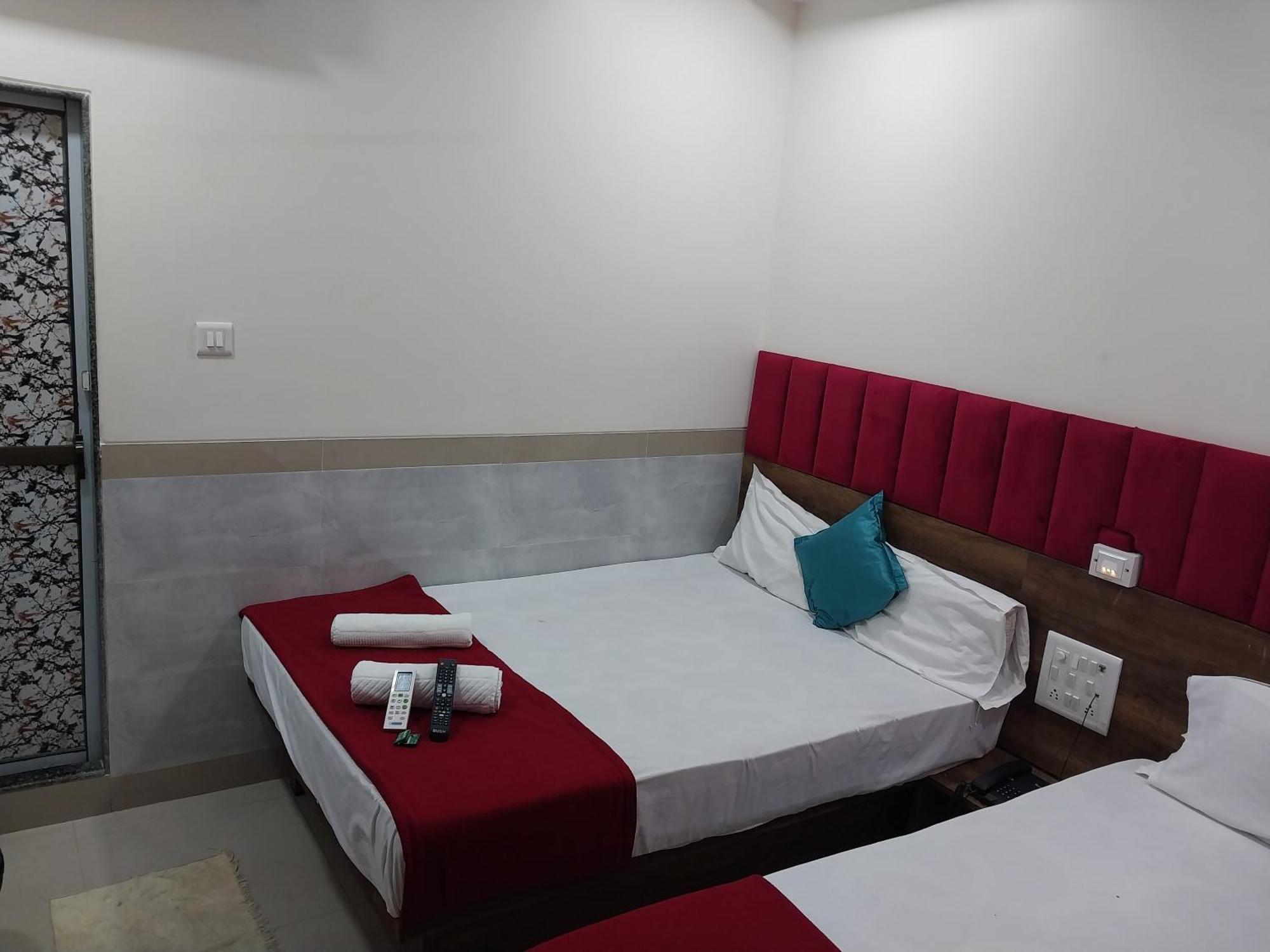 Hotel New Balaji Residency 뭄바이 외부 사진