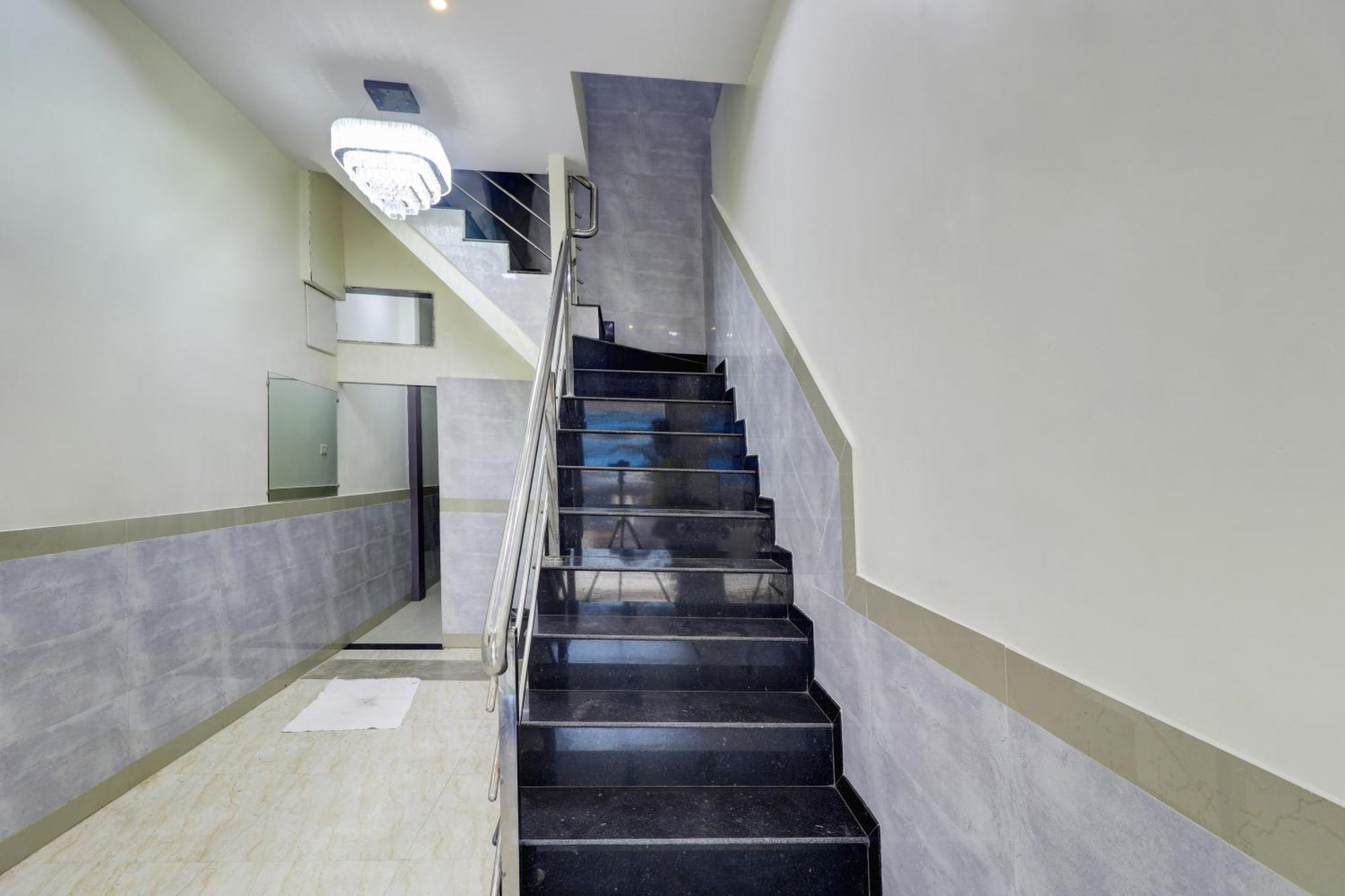 Hotel New Balaji Residency 뭄바이 외부 사진